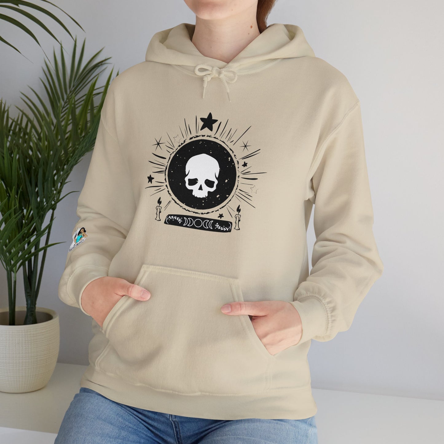 Skull Design Unisex Heavy Blend™ Hooded Sweatshirt